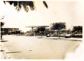 Fotografia do Coreto na Praça Cívica de Goiânia. [Goiânia], [1942].